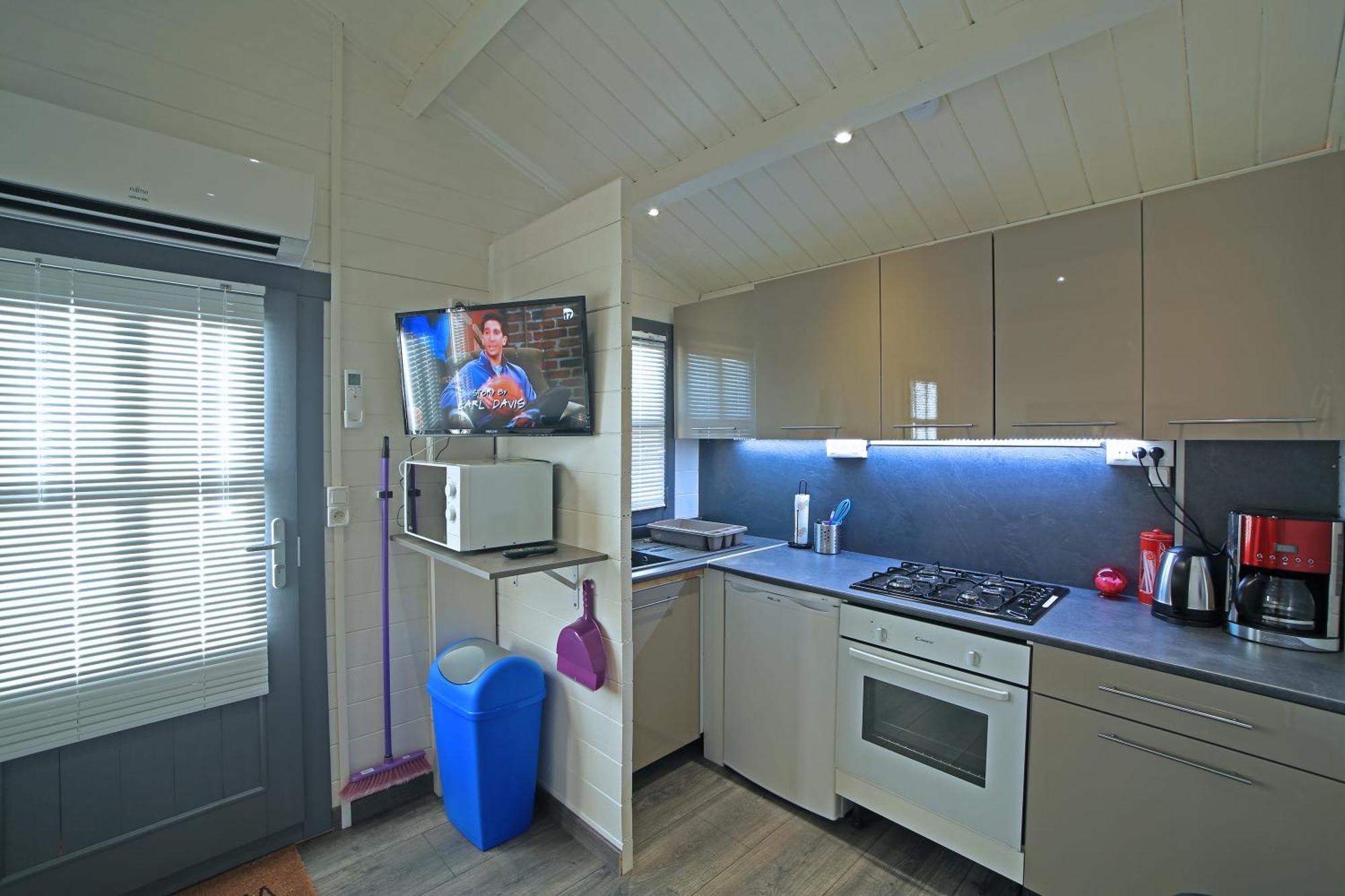 Chalet Mont Ventoux Et Chalet Vip Camaret-sur-Aigues Room photo