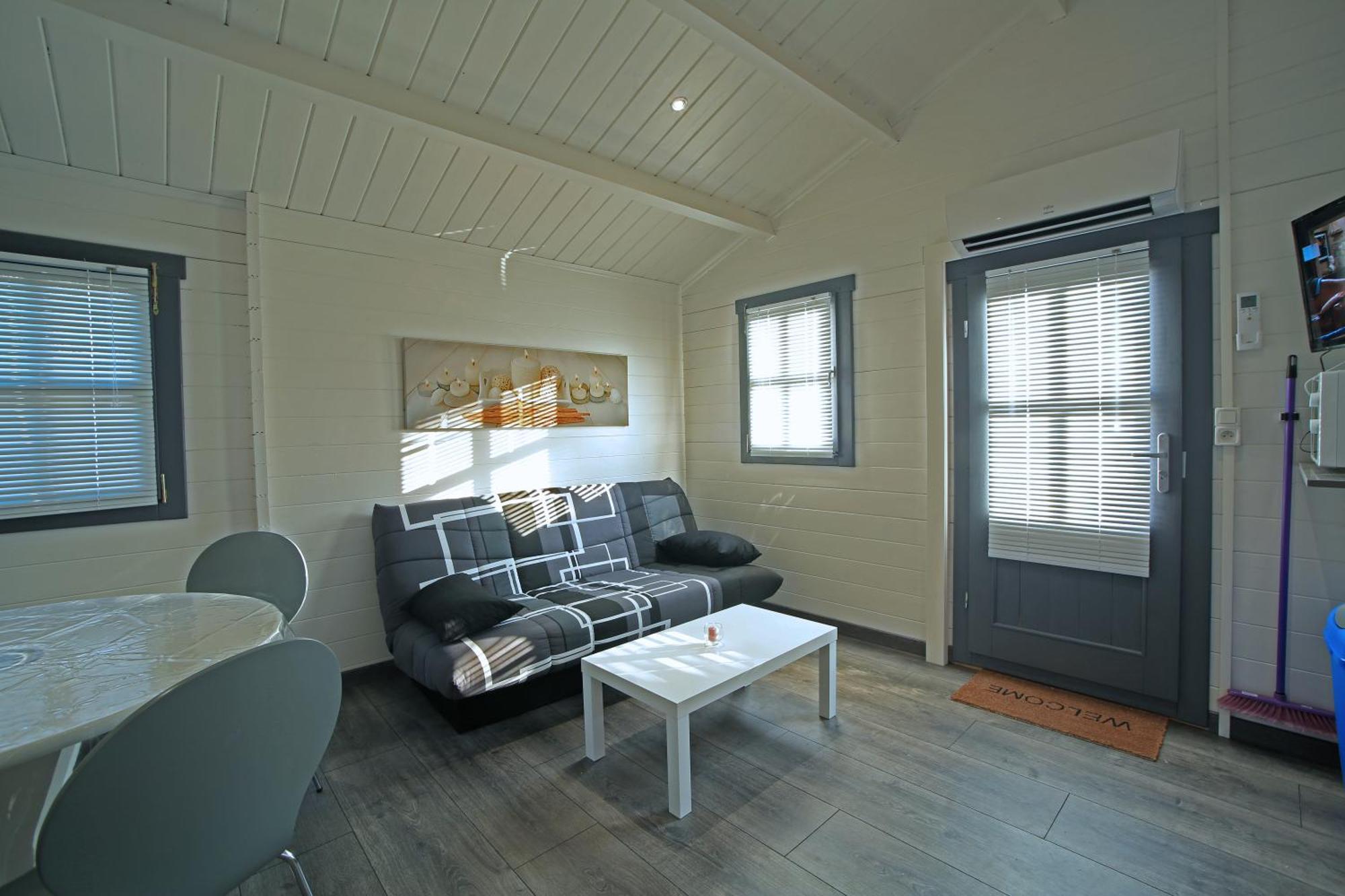 Chalet Mont Ventoux Et Chalet Vip Camaret-sur-Aigues Room photo